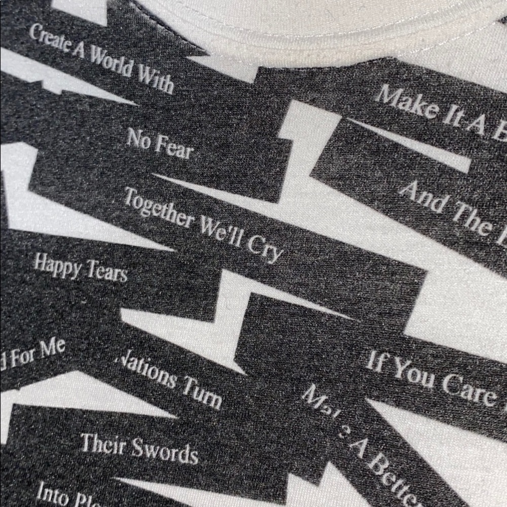 Quotes Tee - Picture 3 of 5
